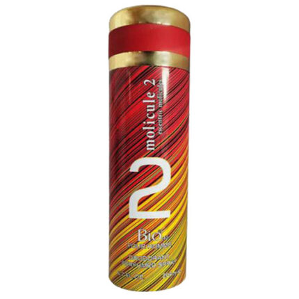 اسپری بایواستار مدل Molecule 02 با رایحه خنک و مینیمال. عطری بر پایه نت آمبروکسان که رایحه‌ای تمیز، مدرن و منحصر به فرد ایجاد می‌کند و برای تمام فصول مناسب است.
